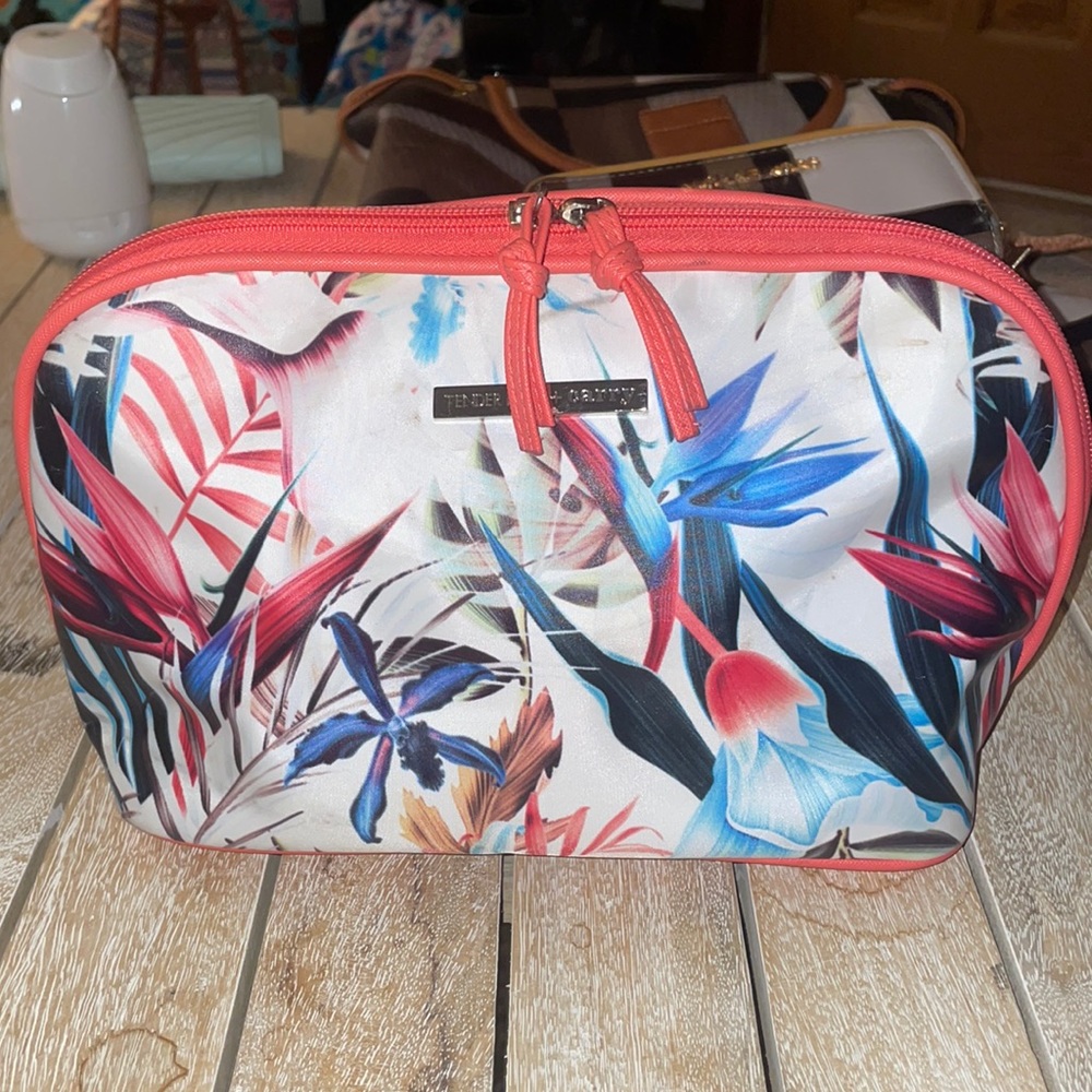 Makeup bag